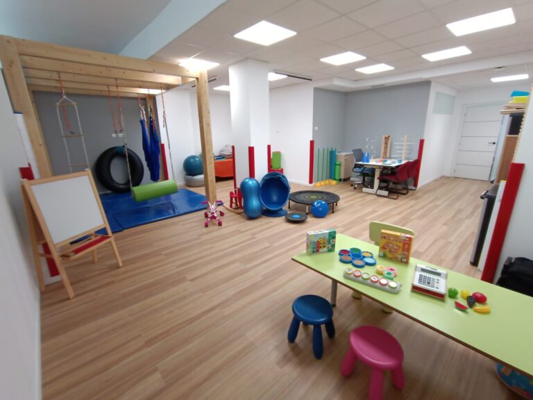 Servicios TO SALA GRAN ANGULAR